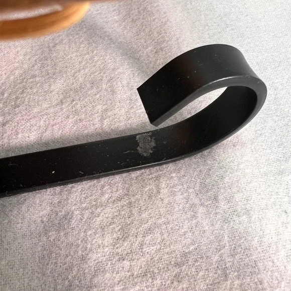 Handwoven Sleigh Basket Hand Painted Holly Band Cozy Cottage Holiday Decor - Picture 7 of 12